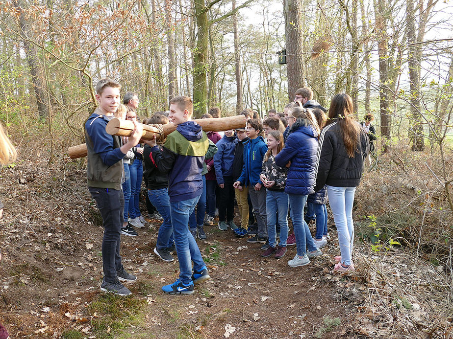 Ökumenischer Jugendkreuzweg in Naumburg (Foto: Karl-Franz Thiede)